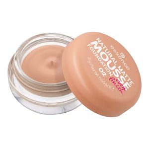Base Natural Essence Matte Mousse Found. 02