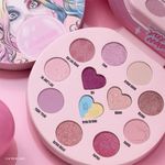 Sombra-Essence-Harley-Quinn-Eyeshadow-Palette-01