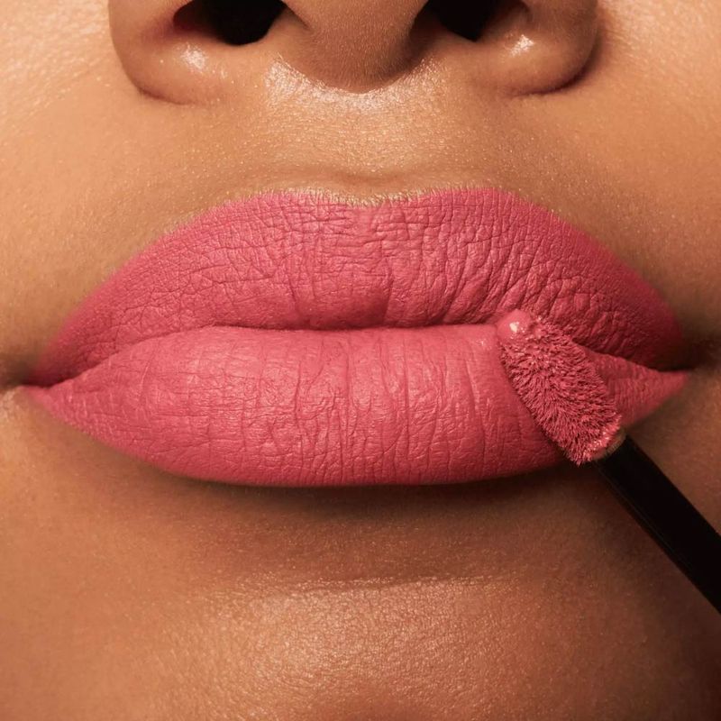 Barra-de-labios-liquida-Essence-8h-matte-15-2.5ml
