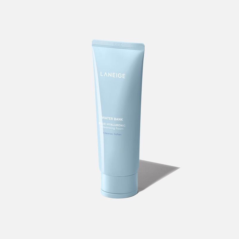 -HQ-_WB_water-bank-hyaluronic-cleansing-foam-E-product-artwork-Help-02_8700i┐8700_1210-copy.jpg