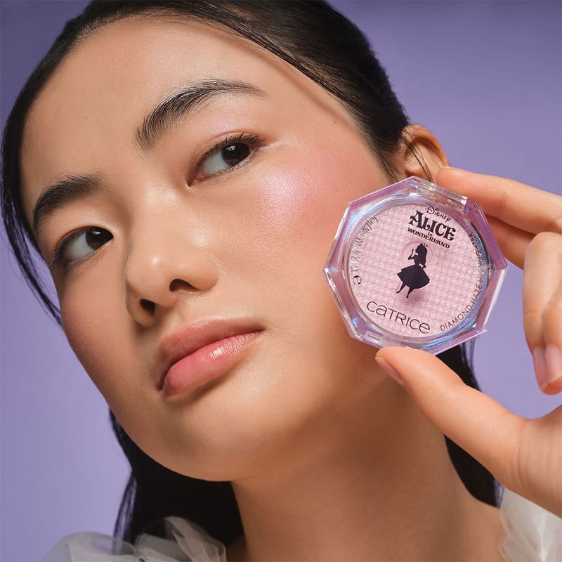 Iluminadores Catrice Disney Alice In Wonderland Diamond Haze Highlighter C01