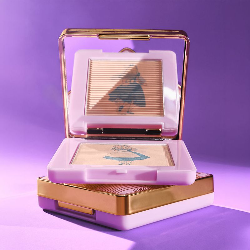 Iluminadores Catrice Disney Alice In Wonderland Luminizing Compact Powder C01