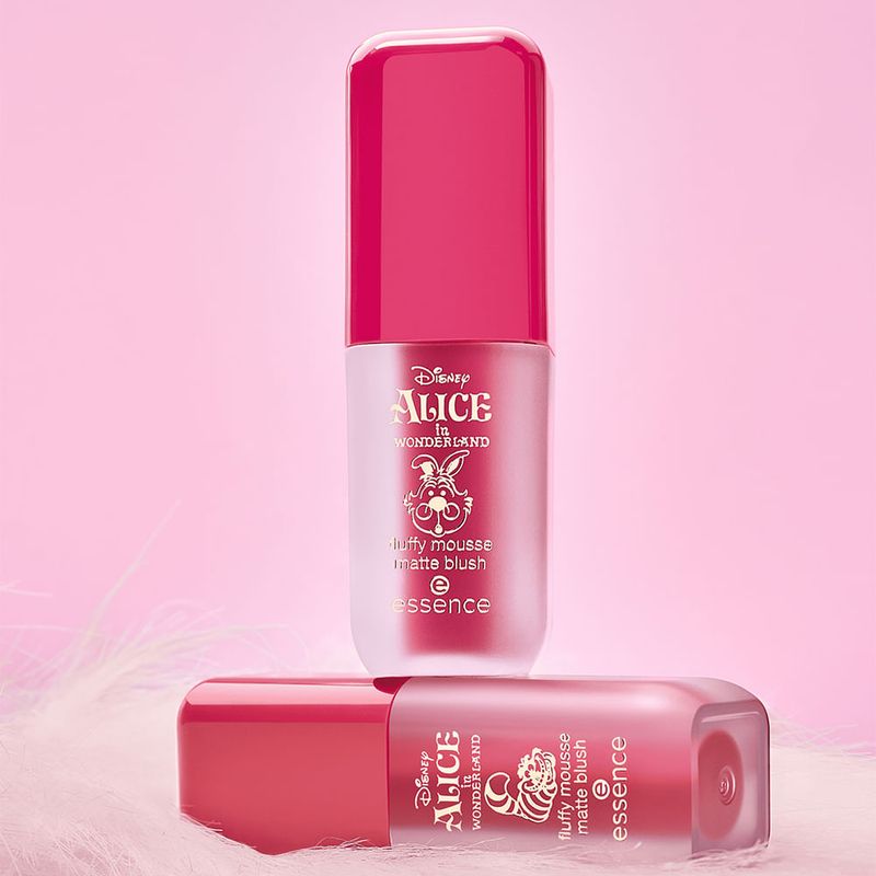 Rubor Essence Disney Alice In Wonderland Fluffy Mousse Matte Blush 01